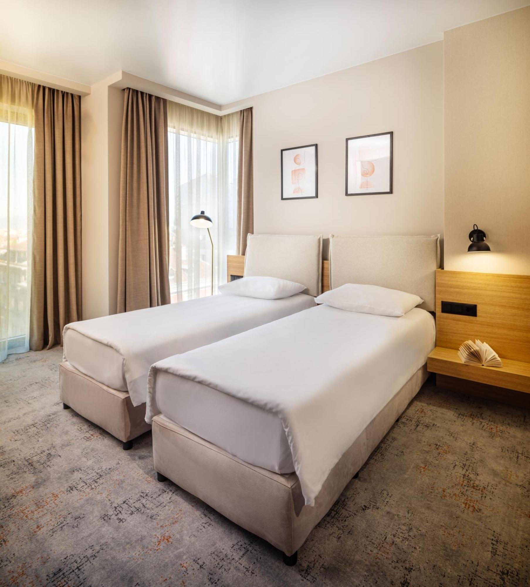 B1 Downtown Hotel Sofia Bagian luar foto